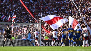 Soccer Football - Argentine Primera Division - River Plate v Boca Juniors - Estadio Mas Monumental, Buenos Aires, Argentina - April 27, 2025 River Plate's Franco Mastantuono scores their first goal REUTERS/Rodrigo Valle