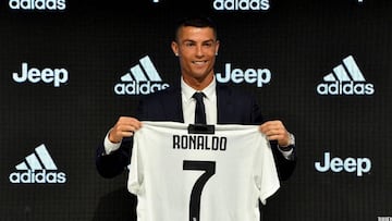 Cristiano Ronaldo es la cara de un papel higiénico en Nápoles
