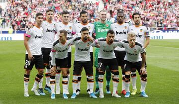 El once inicial del Valencia. 