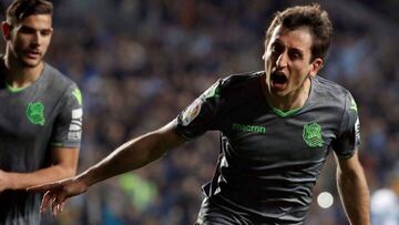 GRAF8558. SAN SEBASTIÁN, 16/02/2019.- El delantero de la Real Sociedad Mikel Oyarzabal celebra su segundo gol ante el Leganés, durante el partido de Liga en Primera División que disputan este sábado en el estadio de Anoeta, en