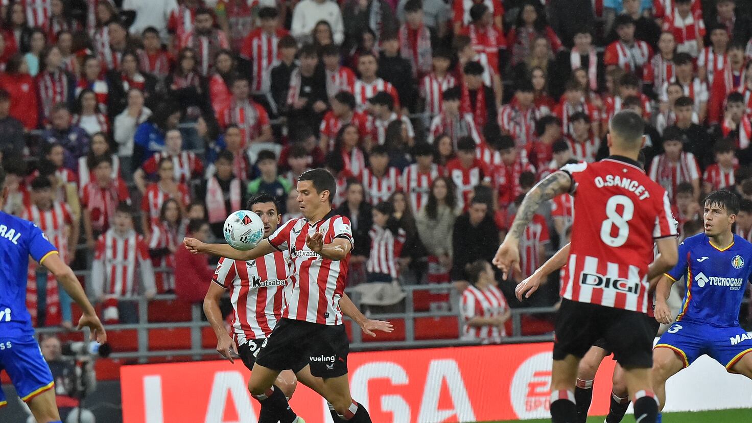 Aprobados y suspensos del Athletic: Sancet navega entre la espesura