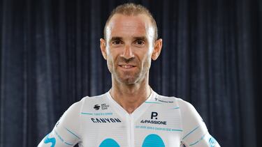 18/08/22 ALEJANDRO VALVERDE CON EL MAILLOT HOMENAJE DESPEDIDA CON TODAS SUS VICTORIAS MOVISTAR TEAM
CICLISMO VUELTA A ESPAÑA 2022
PUBLICADA 19/08/22 NA MA27 1COL