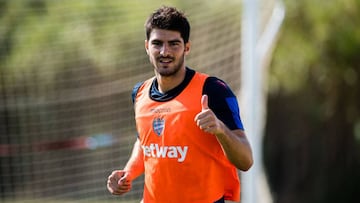 Gonzalo Melero durante un entrenamiento en El Parador de El Saler.