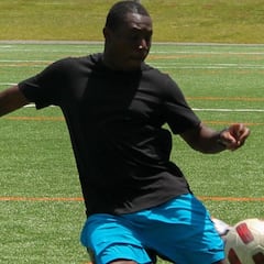 Adu, el niño maravilla de USA, se rehabilita en la tercera sueca