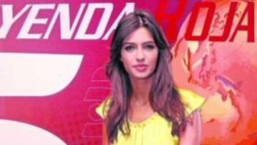 <b>Sara, la más sexy según FHM. </b>La revista en cuestión ha elegido a Sara Carbonero, de Tele 5, como la periodista más sexy del mundo. No diré que no, pero sin movernos de esa cadena, donde esté Jota Jota Santos... En fin: muchas felicidades, reina.