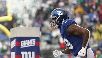 EAST RUTHERFORD, NEW JERSEY - OCTOBER 29: Leonard Williams #99 of the New York Giants runs onto the field prior to a game against the New York Jets at MetLife Stadium on October 29, 2023 in East Rutherford, New Jersey.   Dustin Satloff/Getty Images/AFP (Photo by Dustin Satloff / GETTY IMAGES NORTH AMERICA / Getty Images via AFP)