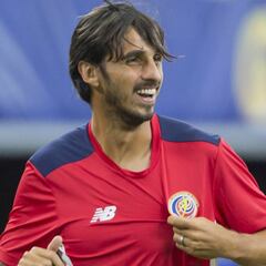 Bryan Ruiz rescindió contrato con Santos de Brasil; apunta a la MLS