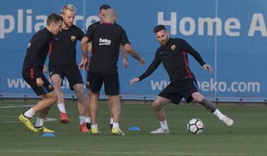 Barcelona will offer Leo Messi a contract for life, says CEO