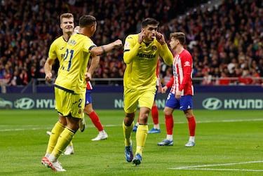 0-1. Gerard Moreno celebra el primer gol que marca en el minuto 19 de partido.