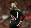 De Gea se marchó lesionado y debutó Víctor Valdés