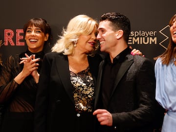 Belén Cuesta, Bárbara Rey y Jaime Lorente durante el estreno de la serie ‘Cristo y Rey’ que está basada en la pareja que formaron Ángel Cristo y Bárbara Rey en los años ochenta, a 12 de enero de 2022, en Madrid (España)
ESTRENO;SERIE;PHOTOCALL
Jose Velasco / Europa Press
12/01/2023