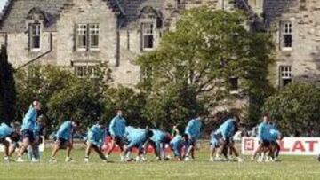 El Barça, antes de que emprenda su viaje, se ha entrenado en Escocia, en los campos de golf de Saint Andrews.