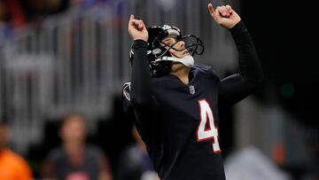 ATLANTA, GA - OCTOBER 22: Giorgio Tavecchio #4 of the Atlanta Falcons celebrates after a field goal during the third quarter against the New York Giants at Mercedes-Benz Stadium on October 22, 2018 in Atlanta, Georgia.   Kevin C. Cox/Getty Images/AFP
 == 