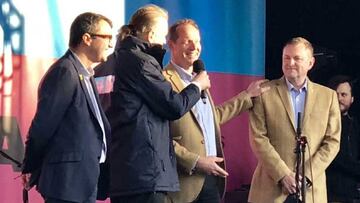 Sir Gary Verity, a la derecha de la imagen, junto a Javier Guillén (a la izquierda) en un acto reciente.