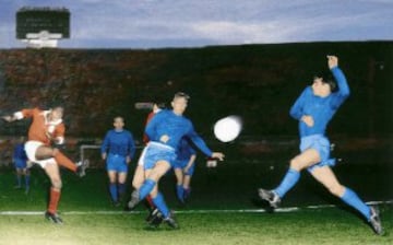 La Pantera, La Perla Negra. Eusebio revolucion¨® el f¨²tbol europeo de la decada de 1960. Promedi¨® m¨¢s de 1 gol por partido en su carerra. Su muerte en 2014 conmocion¨® a Portugal que declar¨® tres d¨ªas de luto oficial.