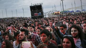 El Primavera Sound de Barcelona abarrotado de gente.