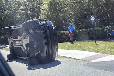 Tiger Woods sufrió un accidente de tráfico en Jupiter Island (Florida) cuando su vehículo, un Land Rover oscuro, volcó tras impactar contra la parte trasera de un remolque.
 [as.com]
