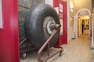 El museo del Torino está en Grugliasco, a las afueras de Turín. Es una joya y son los voluntarios los que lo mantienen en pie. Ocupa una gran mansión y en las dos plantas uno se hace a la idea de lo que es este club. 