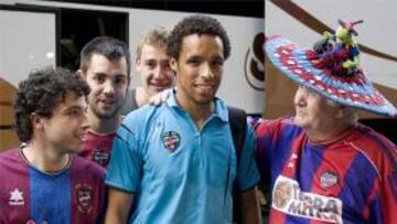 Valdo: "El presupuesto no le garantiza ganar al Madrid"