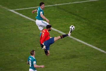 Diego Costa y Mats Hummels.