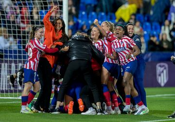 Las rojiblancas, campeonas de la Copa de la Reina tras ganar al Madrid en la tanda de penaltis.