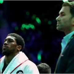 Hearn: Joshua will be eager for Usyk revenge but needs "big changes"