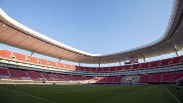 Finalmente, las negociaciones no prosperaron como se esperaba y el partido del próximo domingo entre Chivas y Pumas se jugará sin aficionados en las tribunas.