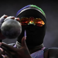 Why does Team USA’s Raven Saunders wear that mask? The Hulk is back