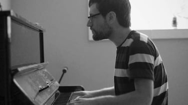 Muere Alec Holowka, cocreador de Night in the Woods