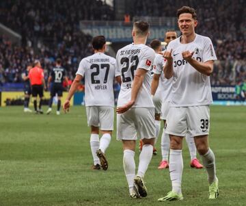 Gregoritsch celebra el segundo tanto del Eintracht.