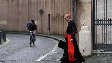 Cardinal Pierbattista Pizzaballa arrives for a general congregation meeting ahead of the conclave to elect the next pope, as seen from Rome, Italy, May 5, 2025. REUTERS/Dylan Martinez