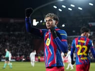 0-1. Lamine Yamal celebra el primer tanto.