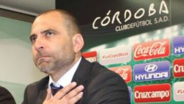 El entrenador argentino Juan Eduardo Esn&aacute;ider.