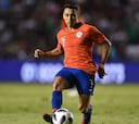 Alexis Sánchez aumenta su ventaja sobre Claudio Bravo