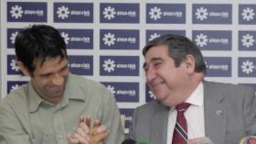 <b>TODO FIRMADO. </b>Lendoiro y Valerón anunciaron ayer el acuerdo.