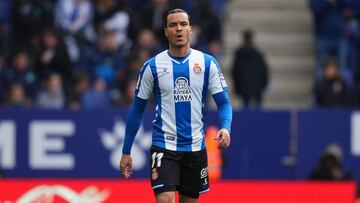 BARCELONA, SPAIN - MARCH 20: Raul de Tomas of Espanyol celebrates after scoring their team&#039;s first goal during the LaLiga Santander match between RCD Espanyol and RCD Mallorca at RCDE Stadium on March 20, 2022 in Barcelona, Spain. (Photo by Alex Capa