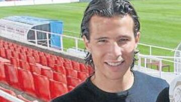 <b>VUELVE A LA PALESTRA. </b>El sevillista Bruno Herrero Arias es el mediocentro que quiere Alcaraz.