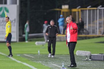 Arturo Reyes será el undécimo entrenador de Junior de Barranquilla en los últimos 10 años, pero es el decimocuarto cambio de entrenador en la década, teniendo en cuenta varias etapas de Julio Comesaña y Alexis Mendoza.