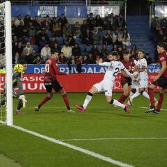 Aprobados y suspensos en el Mirandés: Sigue habiendo mucho trabajo por hacer