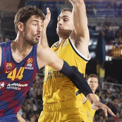 Higgins se desata en su regreso y lidera al Barça ante el Alba de Aíto