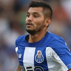 Porto habría recibido una oferta millonaria por 'Tecatito' Corona