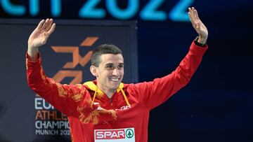 MUNICH, GERMANY - AUGUST 21: Gold medalist Mariano Garcia of Spain celebrates on the podium during  the Men's 800m Final medal ceremony on day 11 of the European Championships Munich 2022 at Olympiapark on August 21, 2022 in Munich, Germany. (Photo by Matthias Hangst/Getty Images)