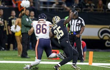 El 'tigh end' de los Chicago Bears Zach Miller sufri¨® una grav¨ªsima lesi¨®n contra los New Orleans Saints que hizo temer por la extremidad.