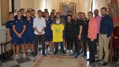 El Ayuntamiento de C&aacute;diz recibe al equipo filial cadista