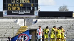 Futbol, Palestino vs Everton.
 Octavos de final Copa Chile 2016.
 Los jugadores de Everton celebran su gol contra Palestino durante el partido por Copa Chile disputado en el estadio La Cisterna, Santiago, Chile.
 07/10/2016
 Sergio Pi&ntilde;a/Photosport******** 
 
 Football, Palestino vs Everton.
 Eighths final Copa Chile Champioship 2016.
 Everton players celebrate their goal against Palestino during Copa Chile match played at the stadium La Cisterna, Santiago, Chile.
 07/10/2016
 Sergio Pi&ntilde;a/Photosport