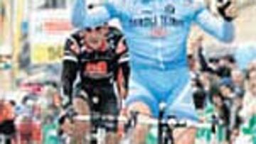 Fothen, delante de Fran Pérez.