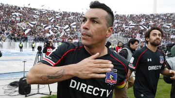 Esteban Paredes continuar&aacute; en Colo Colo. 