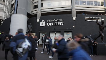 All the television and streaming info you need if you want to watch Newcastle host Manchester United in a Premier League matchday-14 clash at St. James’ Park.