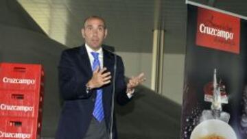 Monchi: "Se lo dedicamos al sevillismo en un año difícil"