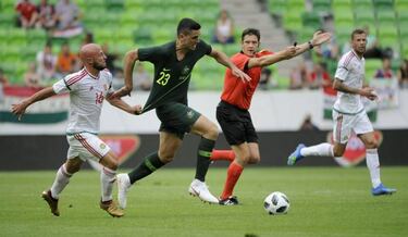 The players are tired, admits Australia coach Van Marwijk